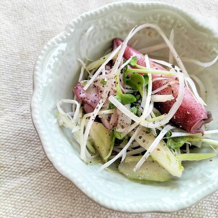 やりいかとセロリの白髪ねぎマスタードわさび♩